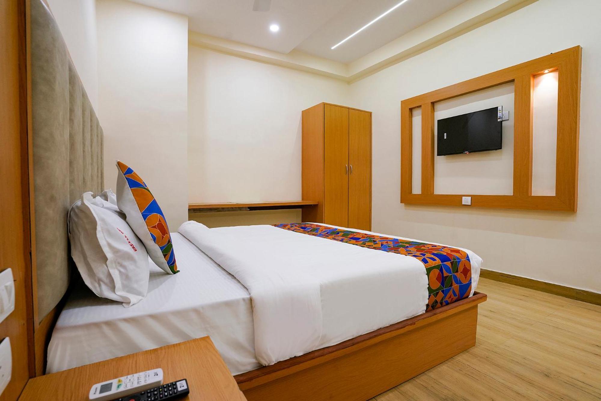 Fabhotel 7 Square - Nr Bkc Mumbai Exterior foto