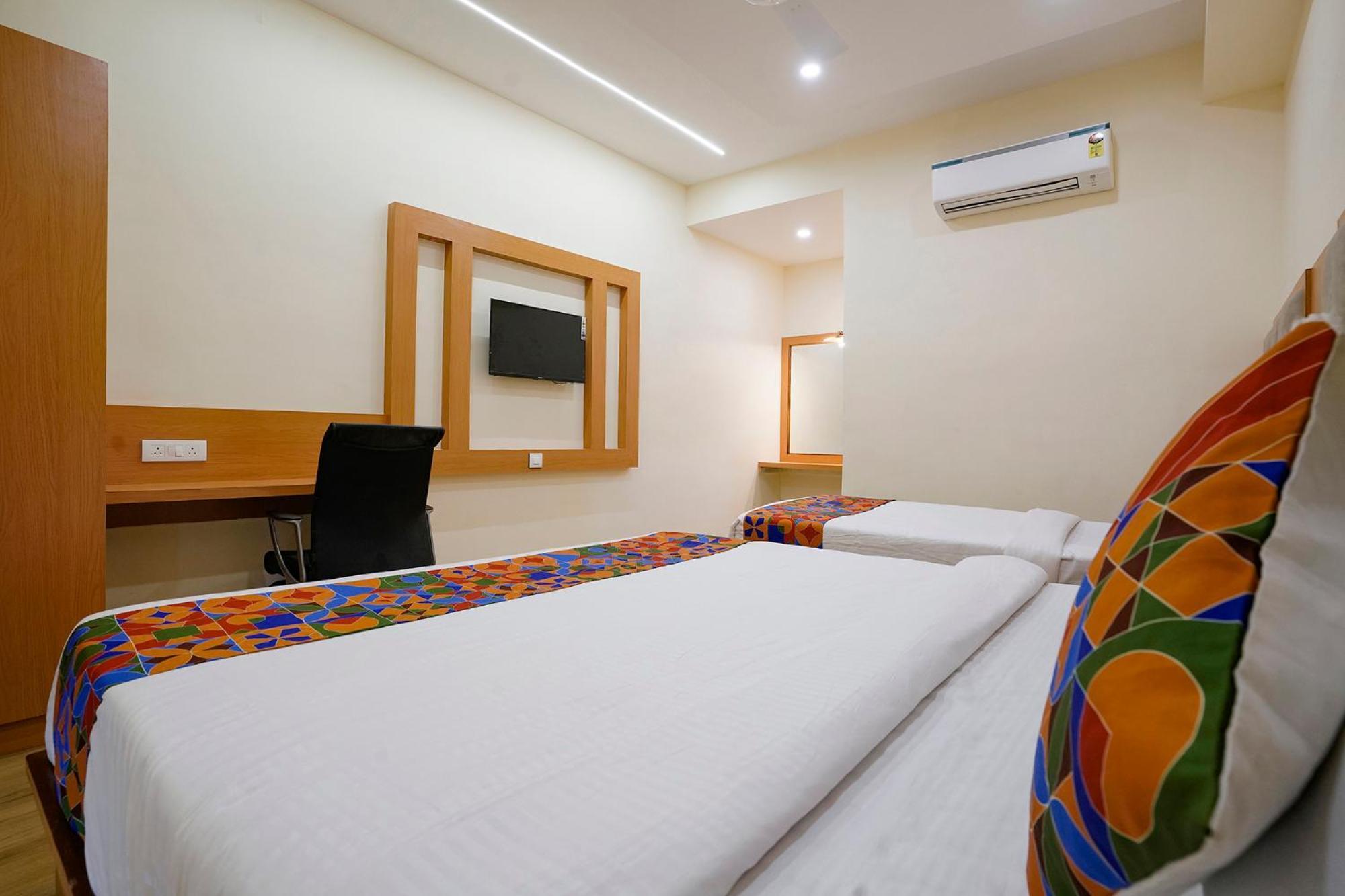 Fabhotel 7 Square - Nr Bkc Mumbai Exterior foto