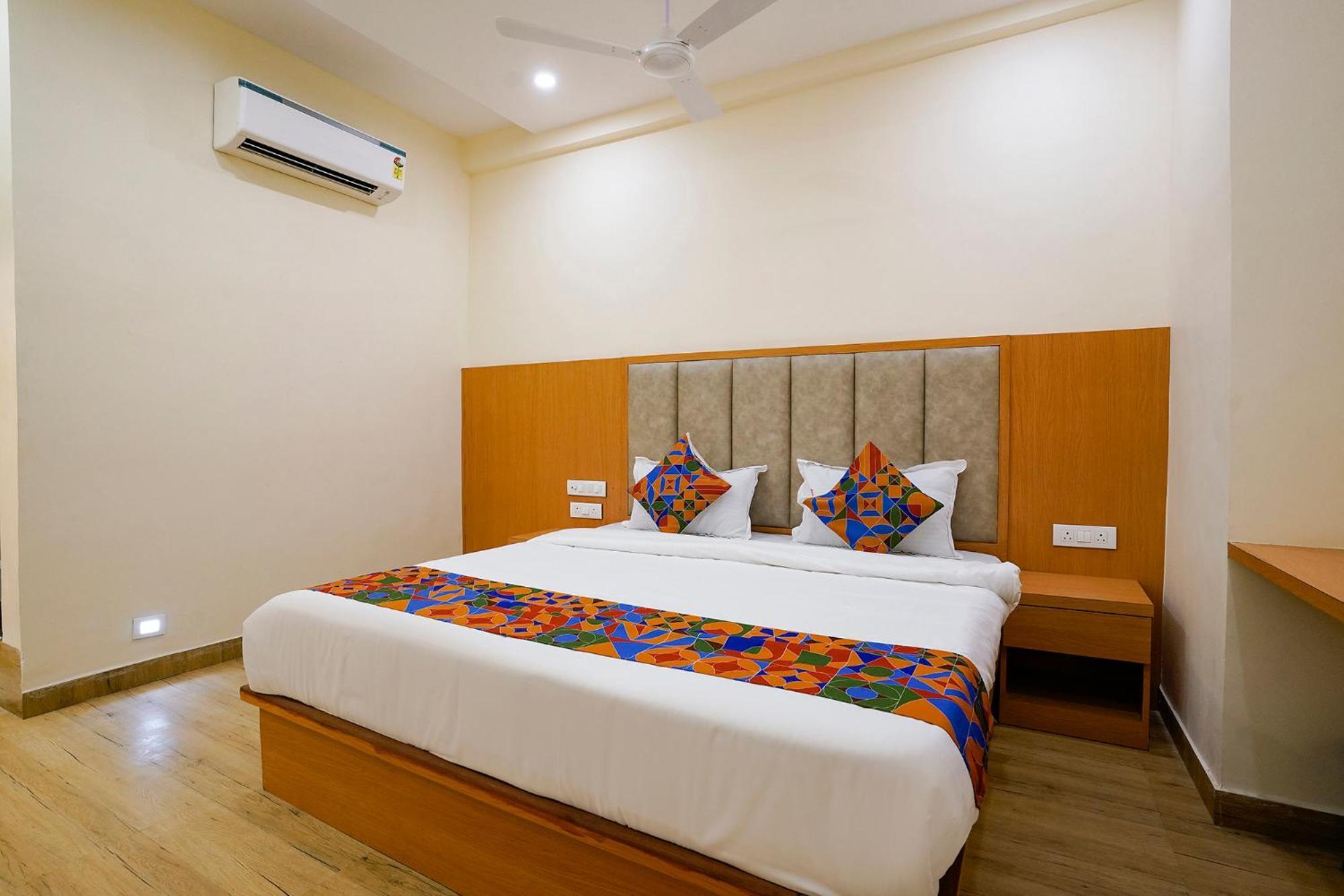 Fabhotel 7 Square - Nr Bkc Mumbai Exterior foto